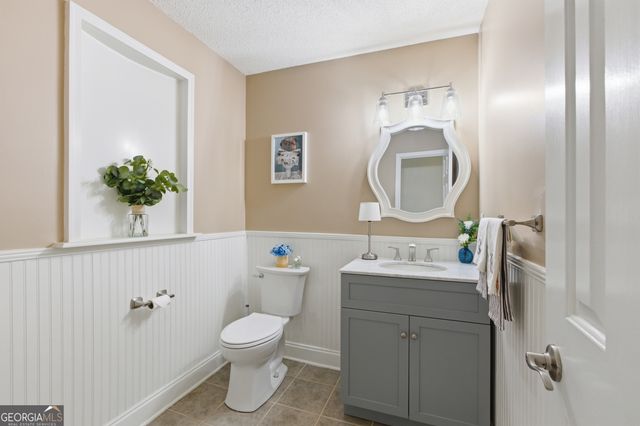 129 Foxdale Court, Toccoa, GA 30577