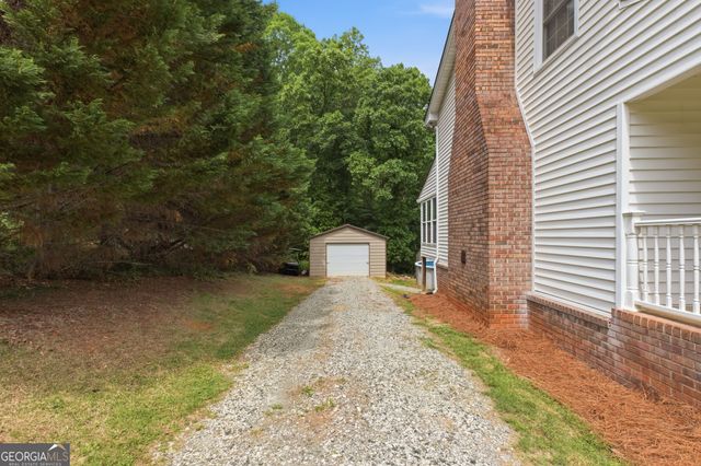 129 Foxdale Court, Toccoa, GA 30577