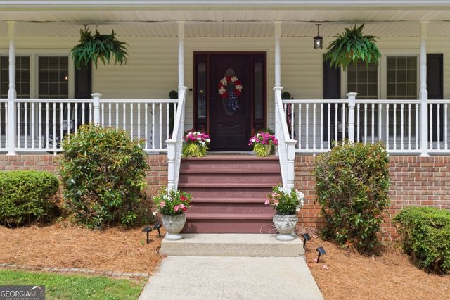 129 Foxdale Court, Toccoa, GA 30577