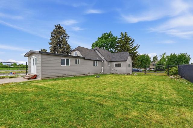 3220 N Campbell Rd, Otis Orchards, WA 99027