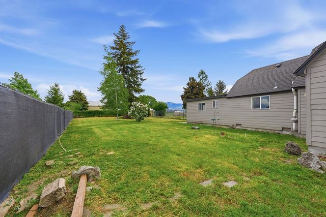 3220 N Campbell Rd, Otis Orchards, WA 99027