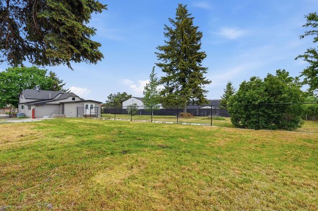 3220 N Campbell Rd, Otis Orchards, WA 99027