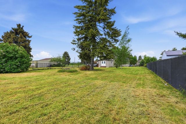 3220 N Campbell Rd, Otis Orchards, WA 99027