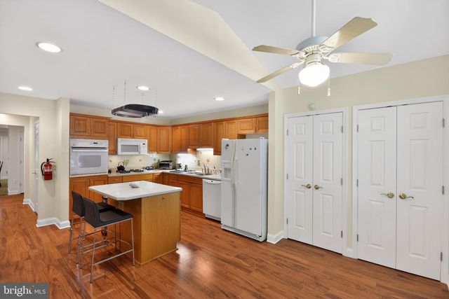 12 FRINGE TREE CT, Princeton, NJ 08540