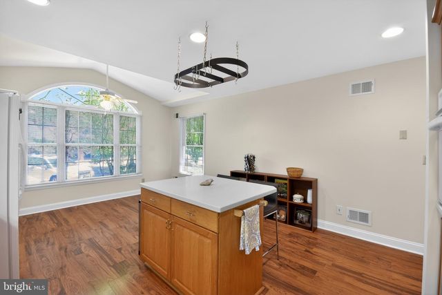 12 FRINGE TREE CT, Princeton, NJ 08540