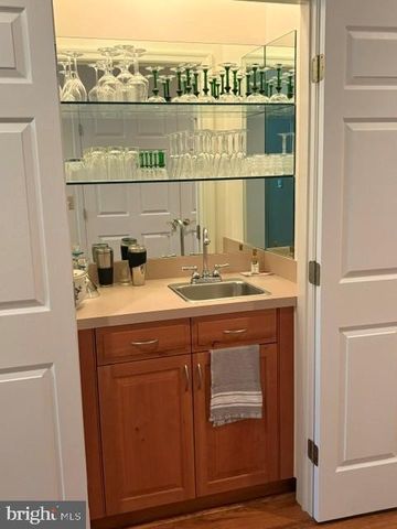 12 FRINGE TREE CT, Princeton, NJ 08540