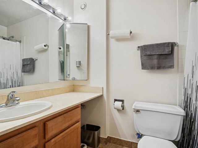 5320 N Sheridan Road 2509, Chicago, IL 60640