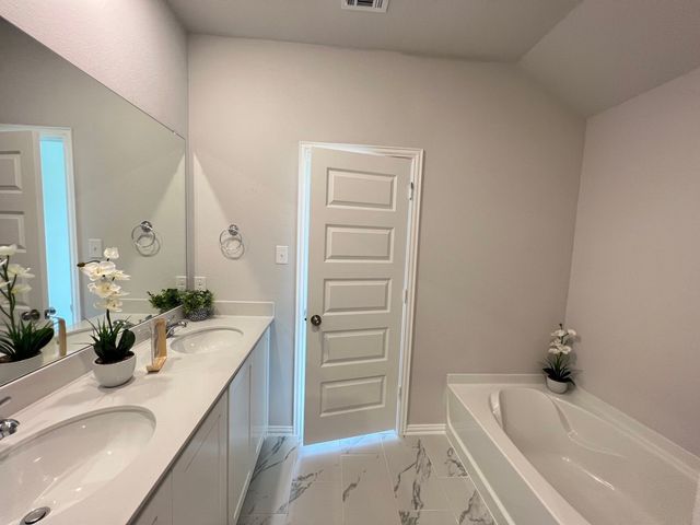 1817 Saint James Place Lane, Anna, TX 75409