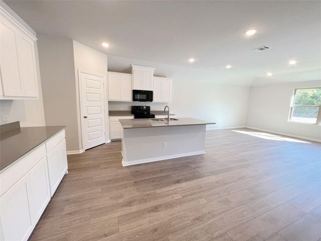 1817 Saint James Place Lane, Anna, TX 75409