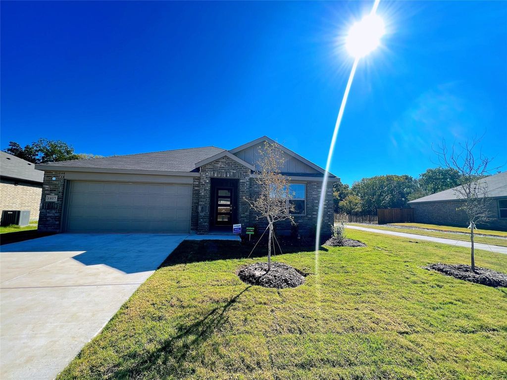 1817 Saint James Place Lane, Anna, TX 75409
