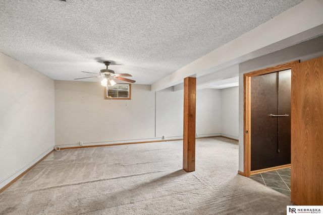 8520 Morning Glory Lane, Lincoln, NE 68505