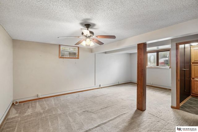 8520 Morning Glory Lane, Lincoln, NE 68505