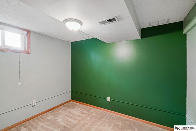 8520 Morning Glory Lane, Lincoln, NE 68505