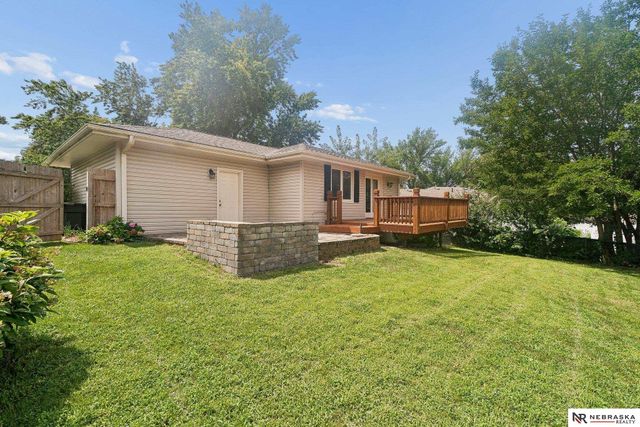 8520 Morning Glory Lane, Lincoln, NE 68505
