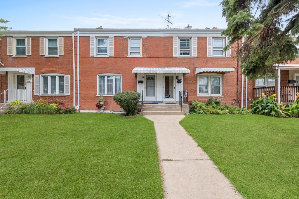 5242 W 63rd Place, Chicago, IL 60638 — exterior