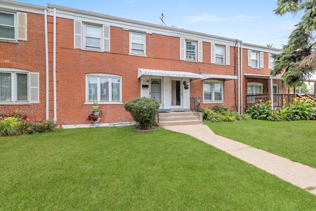5242 W 63rd Place, Chicago, IL 60638 — photo 3