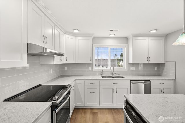 1430 Stillwaters Avenue, Centralia, WA 98531