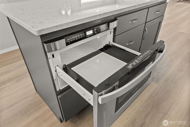 1430 Stillwaters Avenue, Centralia, WA 98531