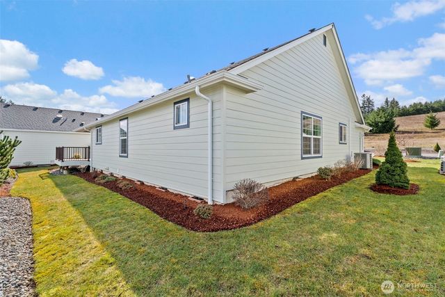 1430 Stillwaters Avenue, Centralia, WA 98531