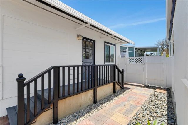 94 Yorktown, Newport Beach, CA 92660