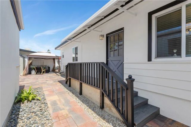 94 Yorktown, Newport Beach, CA 92660