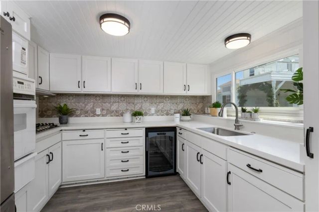 94 Yorktown, Newport Beach, CA 92660