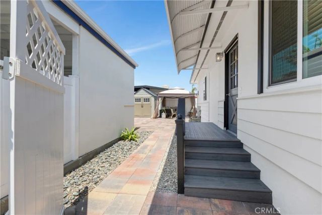 94 Yorktown, Newport Beach, CA 92660