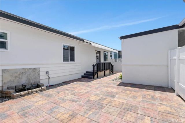 94 Yorktown, Newport Beach, CA 92660