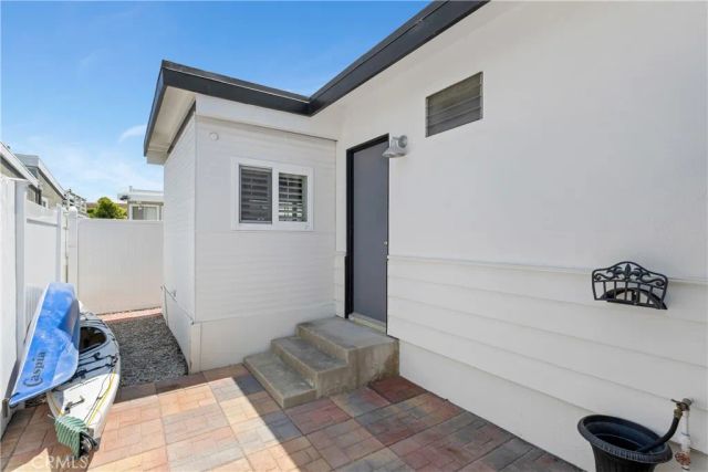 94 Yorktown, Newport Beach, CA 92660