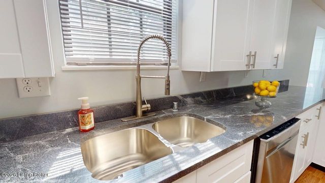 409 College View Dr, Elizabethtown, KY 42701