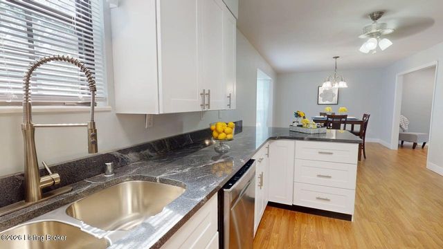 409 College View Dr, Elizabethtown, KY 42701