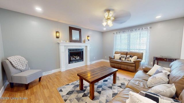 409 College View Dr, Elizabethtown, KY 42701