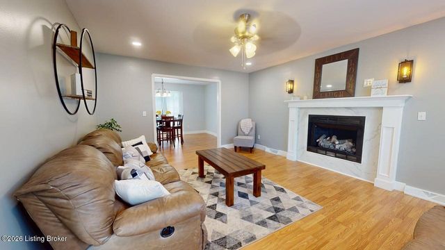 409 College View Dr, Elizabethtown, KY 42701