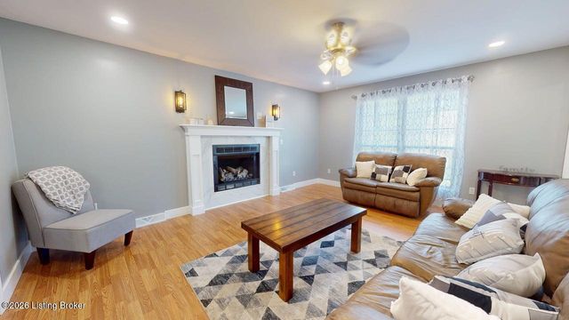 409 College View Dr, Elizabethtown, KY 42701