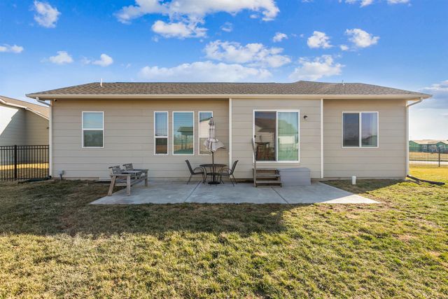10530 W Wilkinson St, Maize, KS 67101