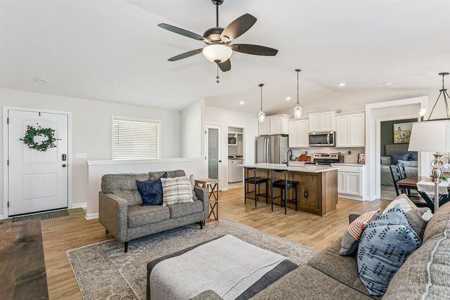 10530 W Wilkinson St, Maize, KS 67101