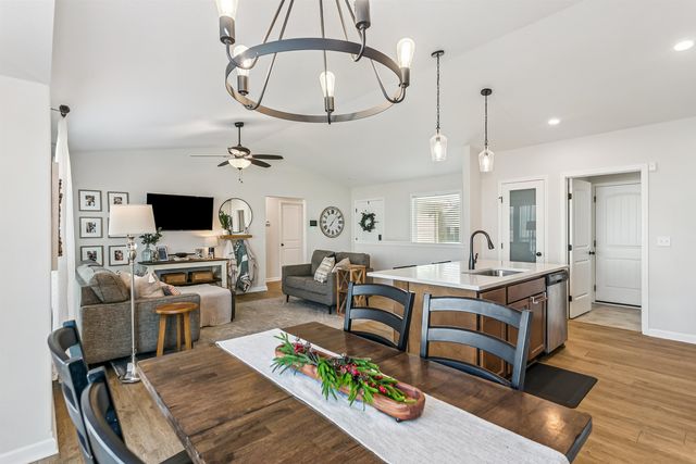 10530 W Wilkinson St, Maize, KS 67101