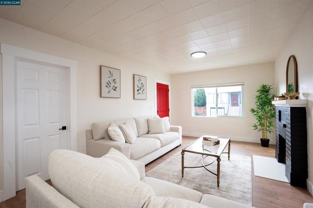 965 Arlington Ave, Oakland, CA 94608