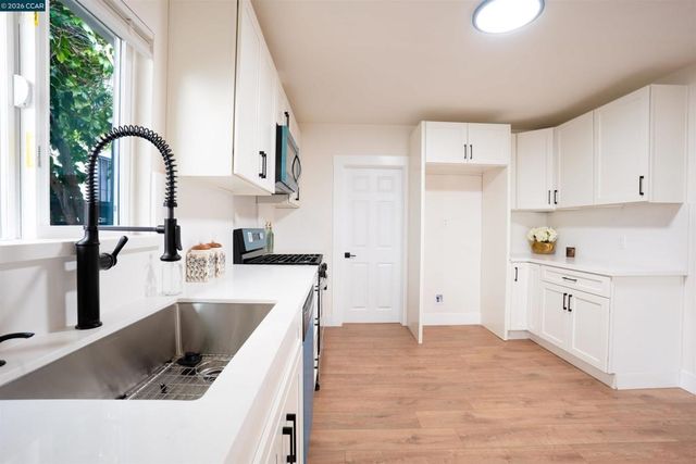 965 Arlington Ave, Oakland, CA 94608