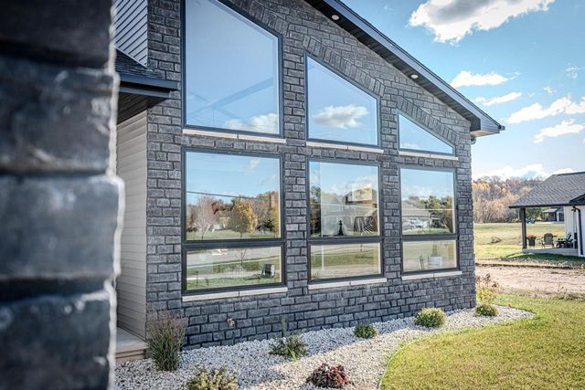 1655 ARNIES COURT, De Pere, WI 54115