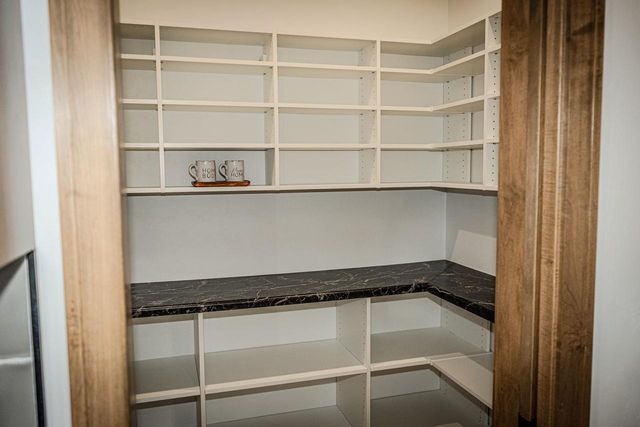 1655 ARNIES COURT, De Pere, WI 54115