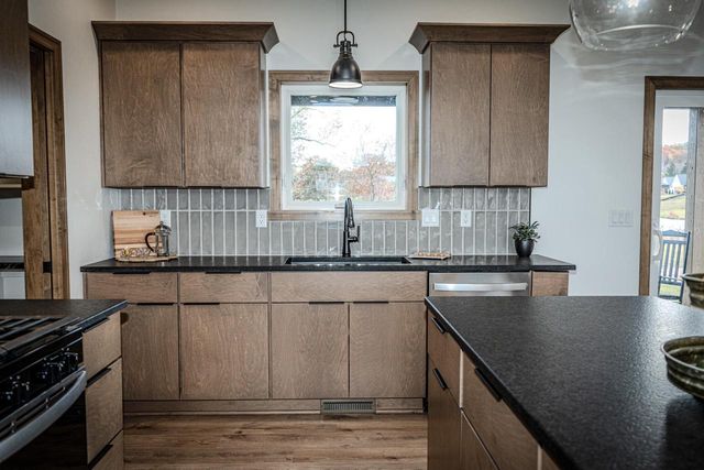 1655 ARNIES COURT, De Pere, WI 54115