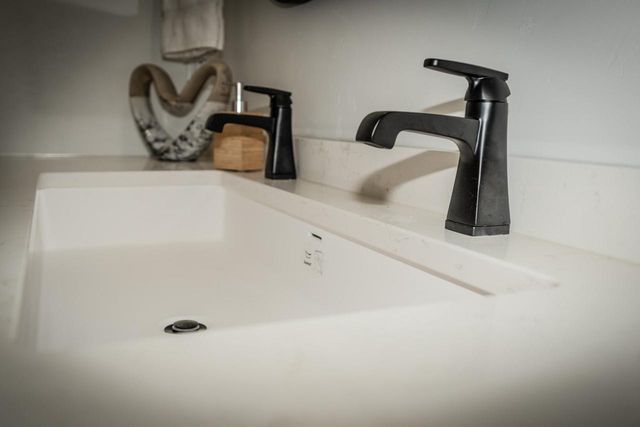 1655 ARNIES COURT, De Pere, WI 54115