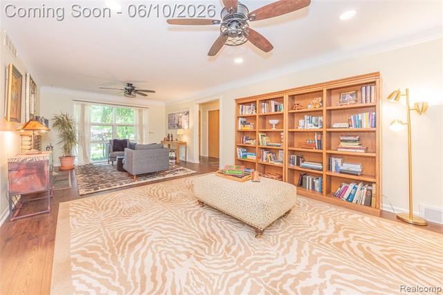 3887 Stonecrest Road, West Bloomfield, MI 48322