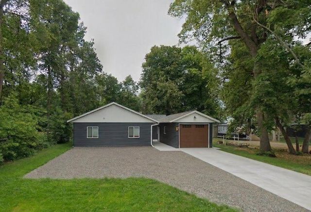 1505 White Cloud Drive S, Isle, MN 56342