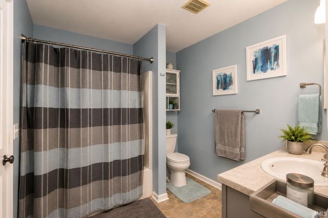 9518 Founders Way, Fort Wayne, IN 46835