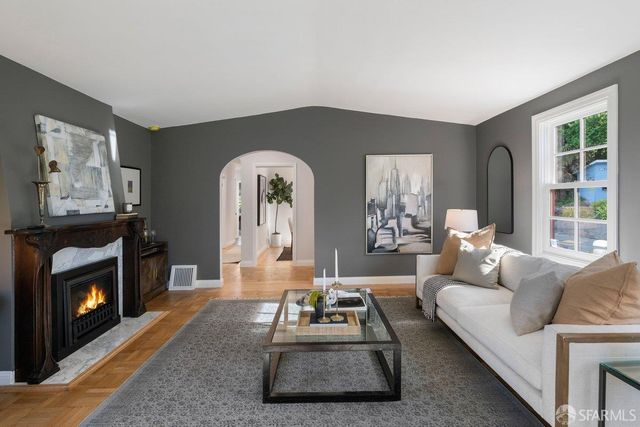 685 Corbett Avenue, San Francisco, CA 94114