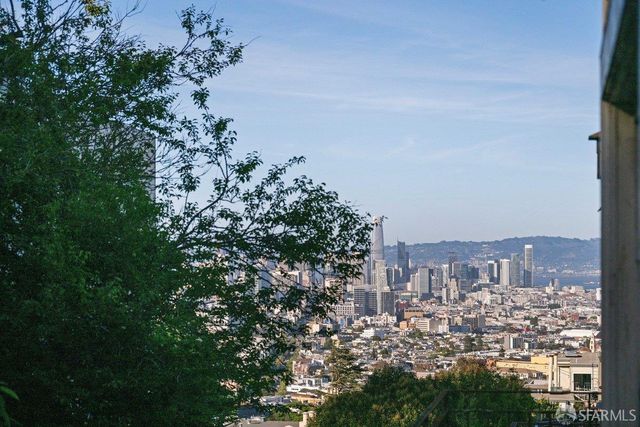 685 Corbett Avenue, San Francisco, CA 94114