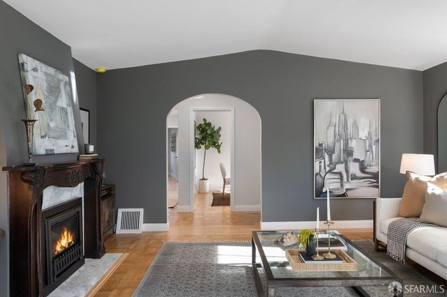 685 Corbett Avenue, San Francisco, CA 94114