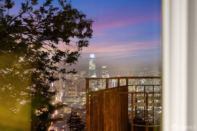 685 Corbett Avenue, San Francisco, CA 94114
